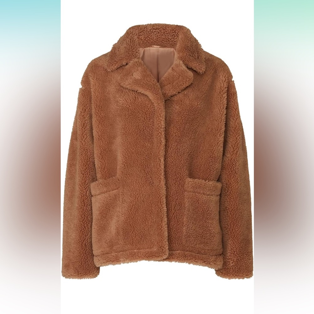 Staid studio Marina short faux fur teddy coat